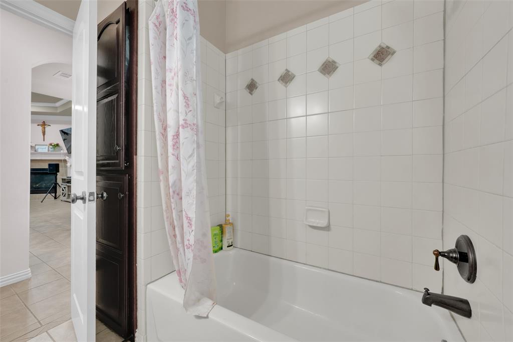 5801 Mira Lago Lane Property Photo 23