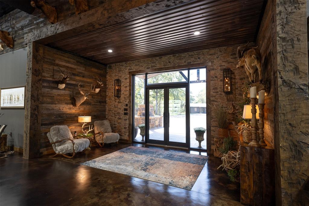 1309 County Road 2619 Property Photo 8