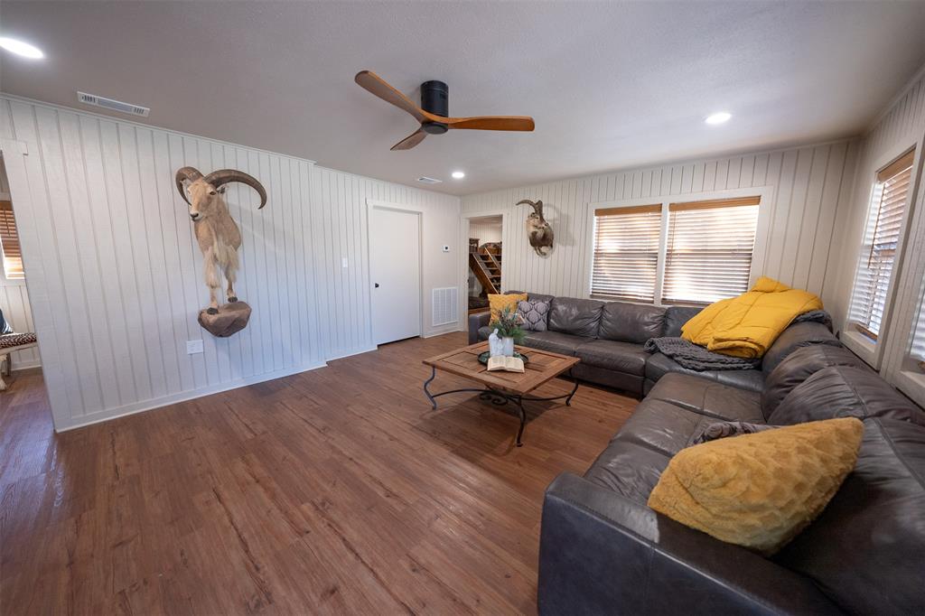 1309 County Road 2619 Property Photo 21