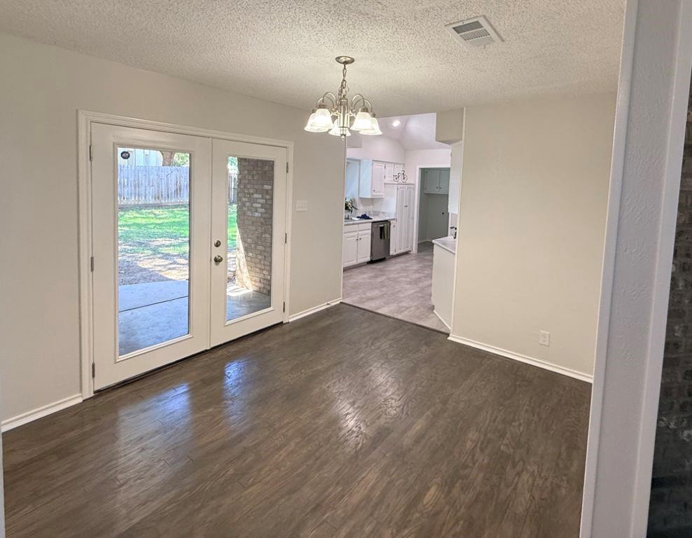 2317 Parkside Drive Property Photo 8