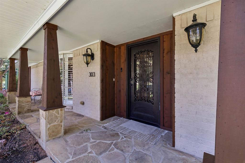 303 Ridgewood Drive Property Photo 1