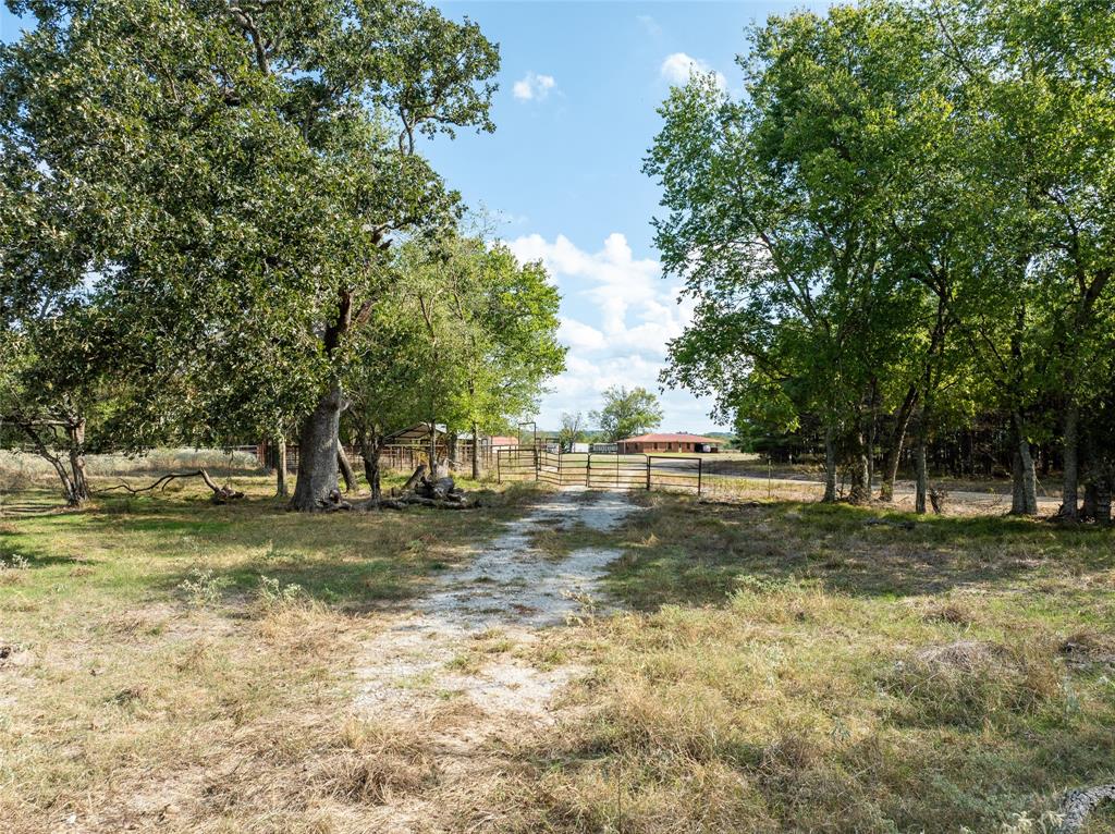 00 Cr 3305 Property Photo 12