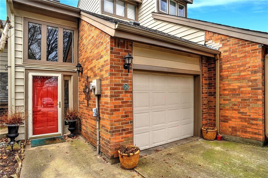 126 Summer Place Circle Property Photo 1