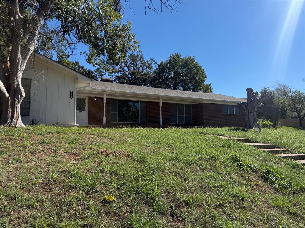 1500 S Houston Property Photo 1