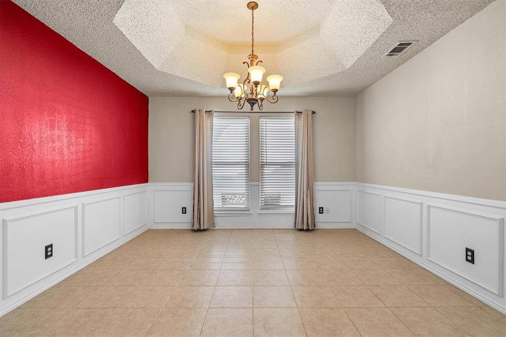 654 Park Lane Property Photo 11