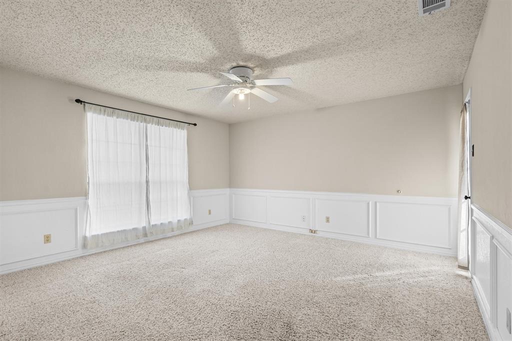 654 Park Lane Property Photo 20