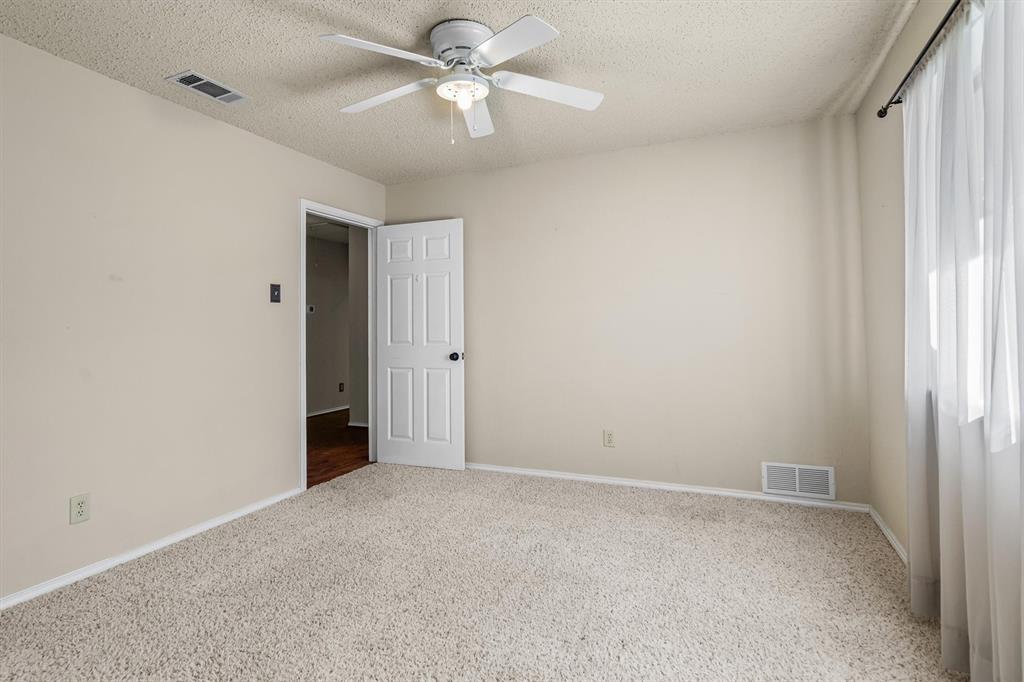 654 Park Lane Property Photo 29