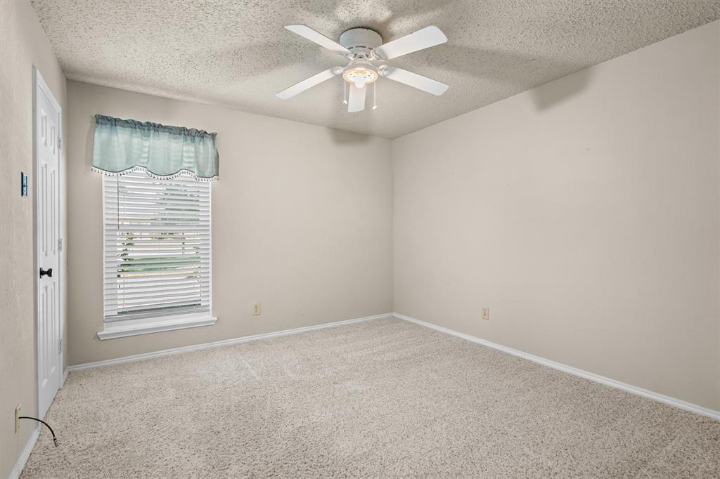 654 Park Lane Property Photo 32