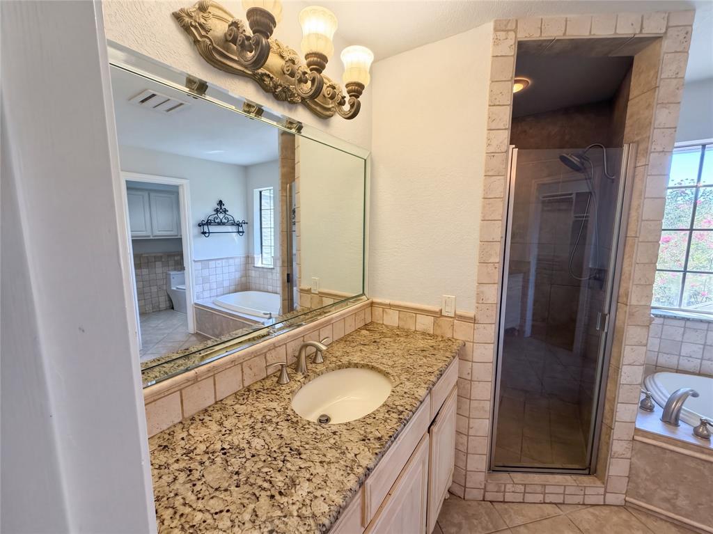 2913 Bedfordshire Lane Property Photo 8