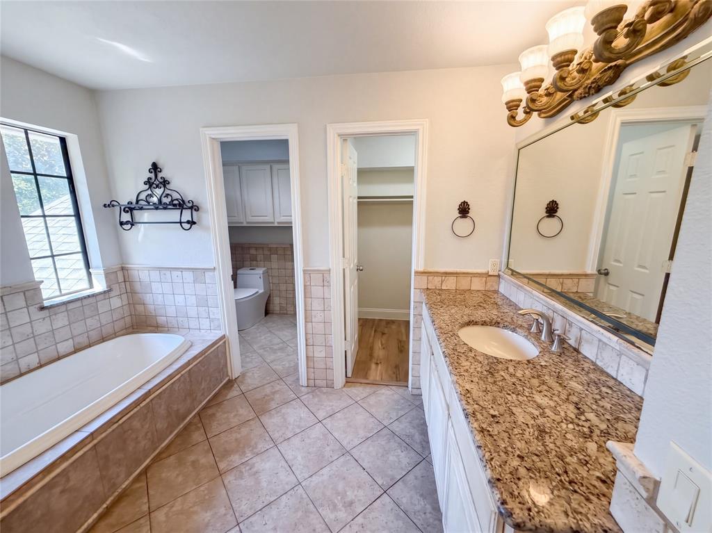 2913 Bedfordshire Lane Property Photo 10