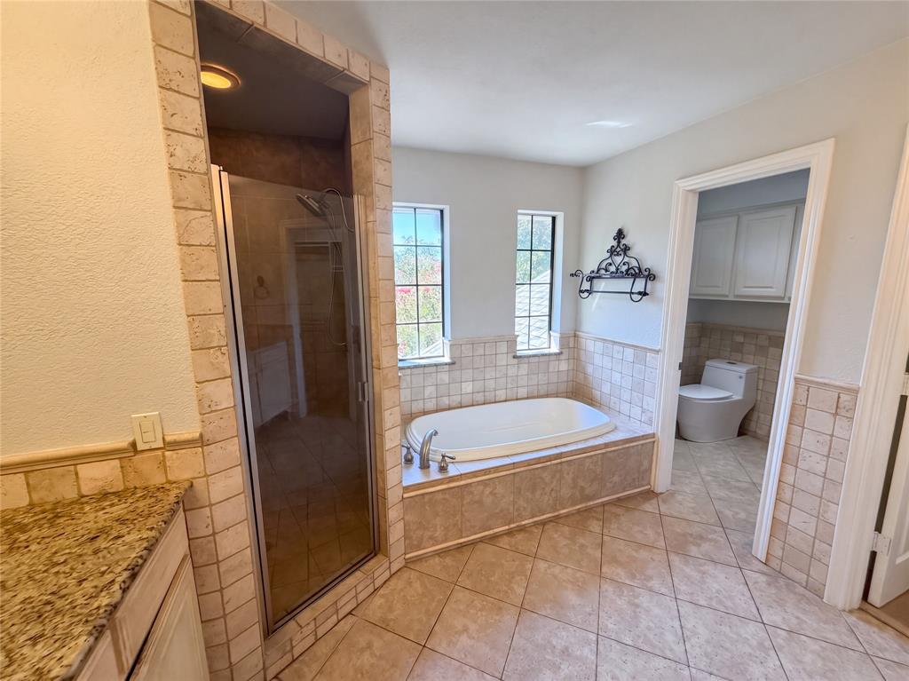 2913 Bedfordshire Lane Property Photo 12
