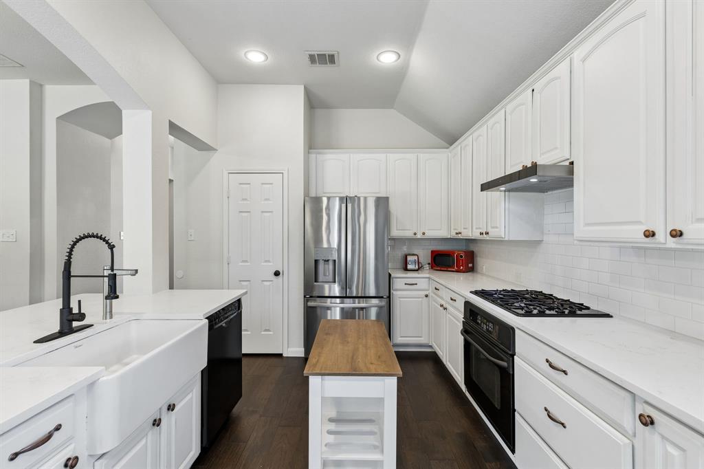1592 Mahogany Drive Property Photo 15
