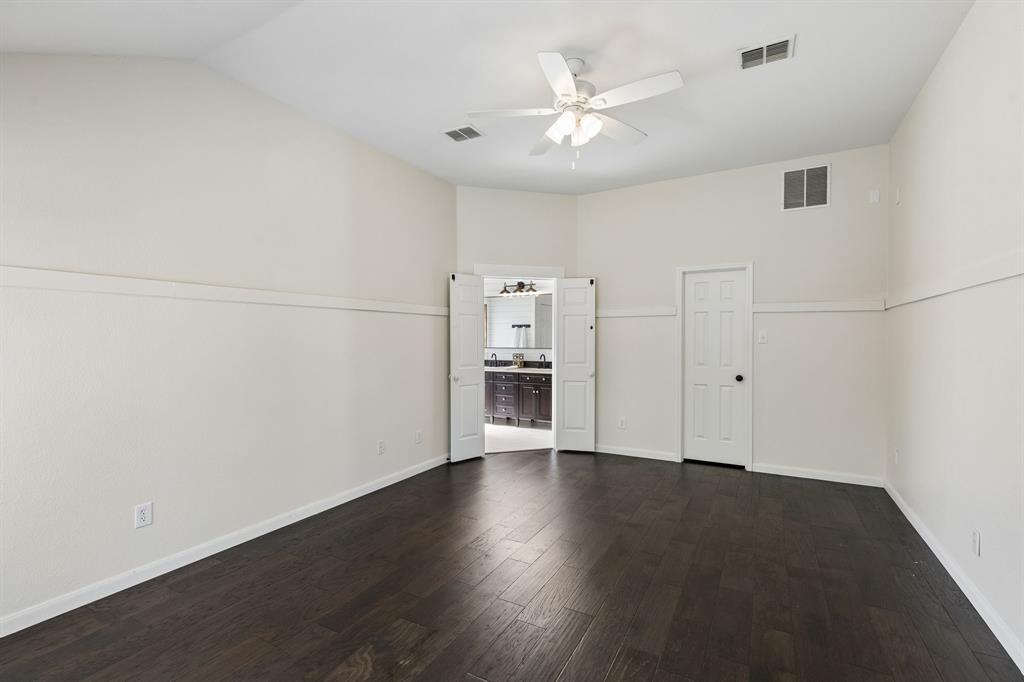 1592 Mahogany Drive Property Photo 18