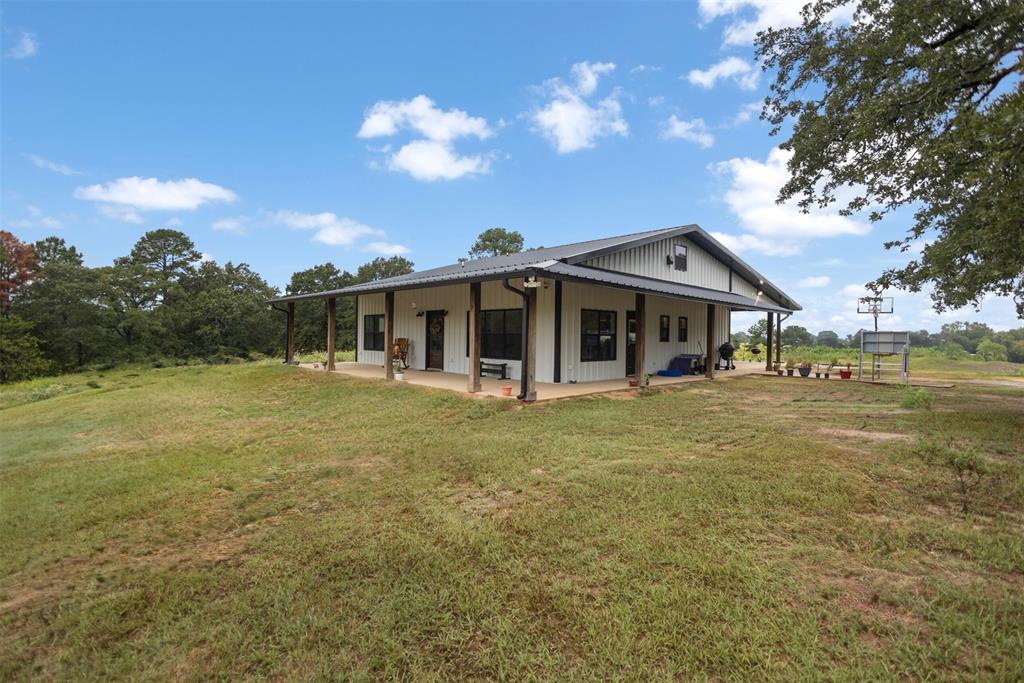 425 County Road 4111 Property Photo 1