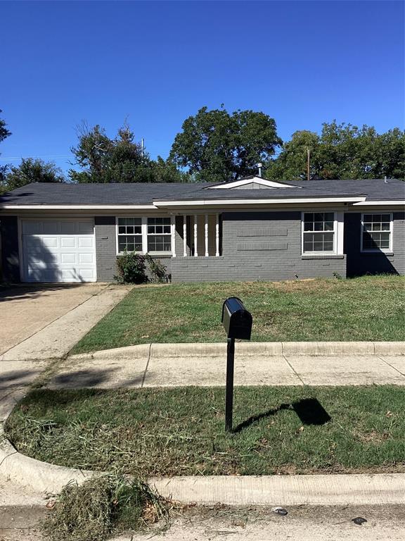 1811 E Lovers Lane Property Photo 1