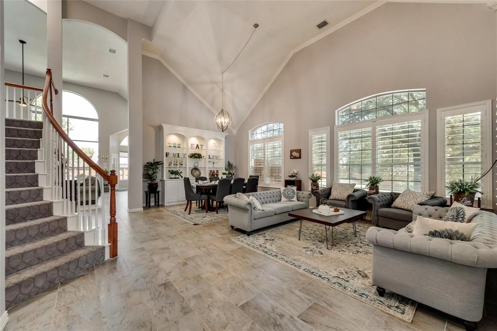 2109 Indian Trail Property Photo 4