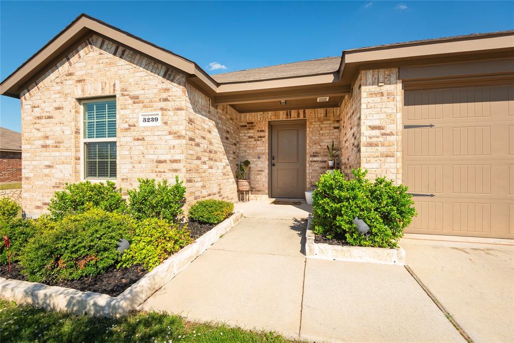 3239 Everly Drive Property Photo 1