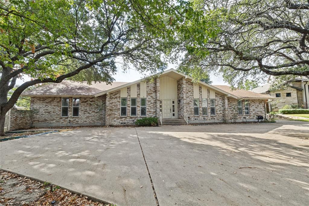 6936 Wildglen Drive Property Photo 3