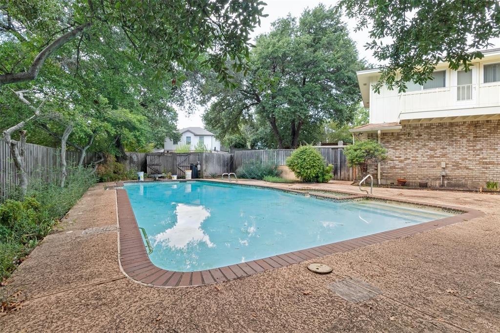 6936 Wildglen Drive Property Photo 4