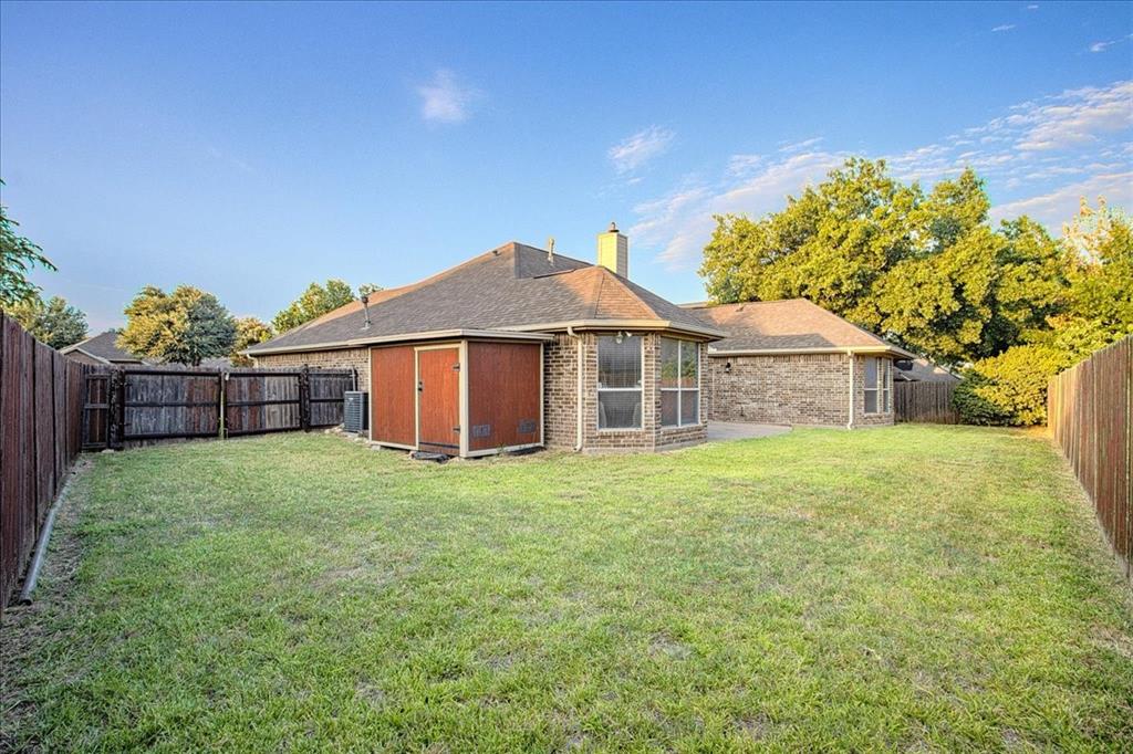 521 Acorn Court Property Photo 4