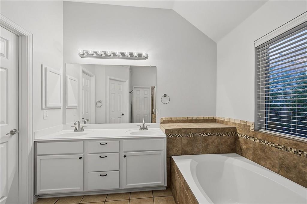 521 Acorn Court Property Photo 25