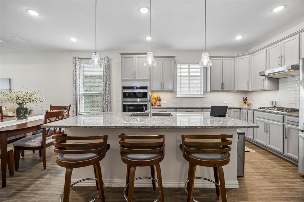 2510 Cowbird Way Property Photo 8