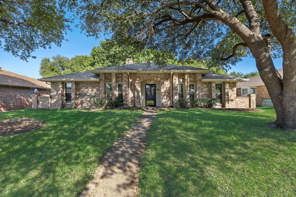 310 Doral Place Property Photo 1