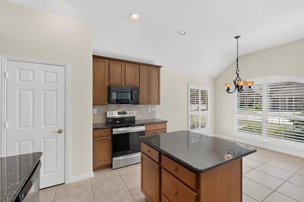 9900 Hanford Drive Property Photo 18