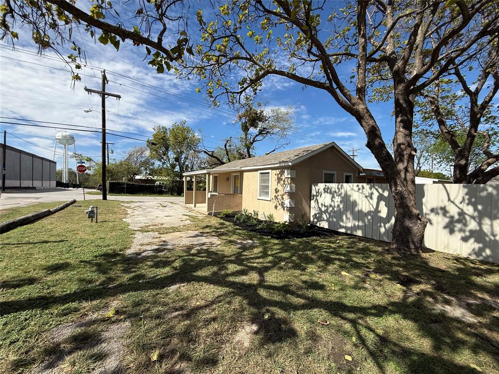 5524 Scoggins Property Photo 1