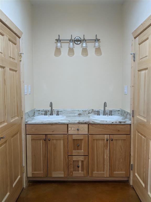 2704 County Road 1103 Property Photo 11