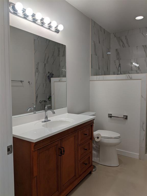 2704 County Road 1103 Property Photo 24