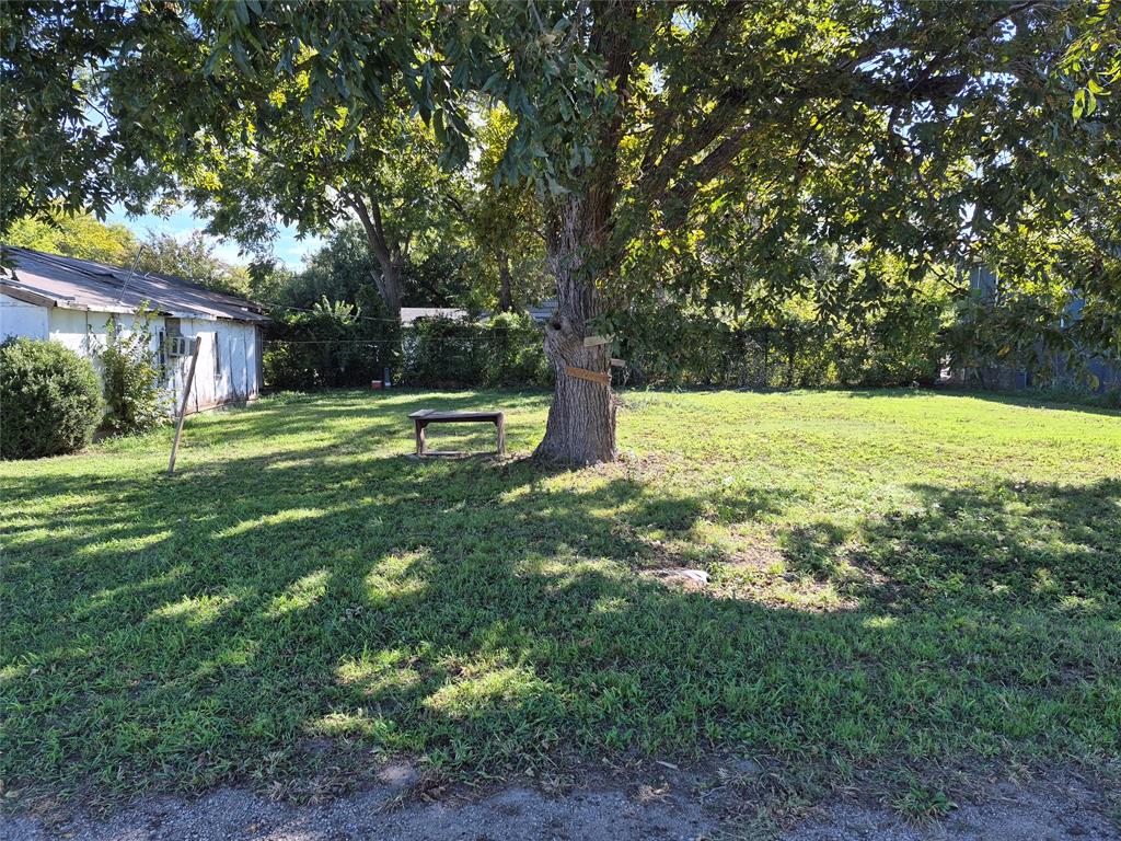 421 Daytona Avenue Property Photo 1