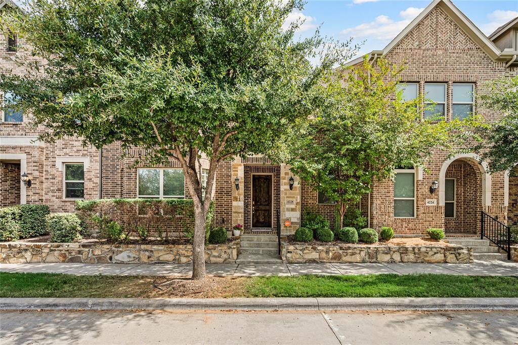 4228 Riverside Drive Property Photo 1