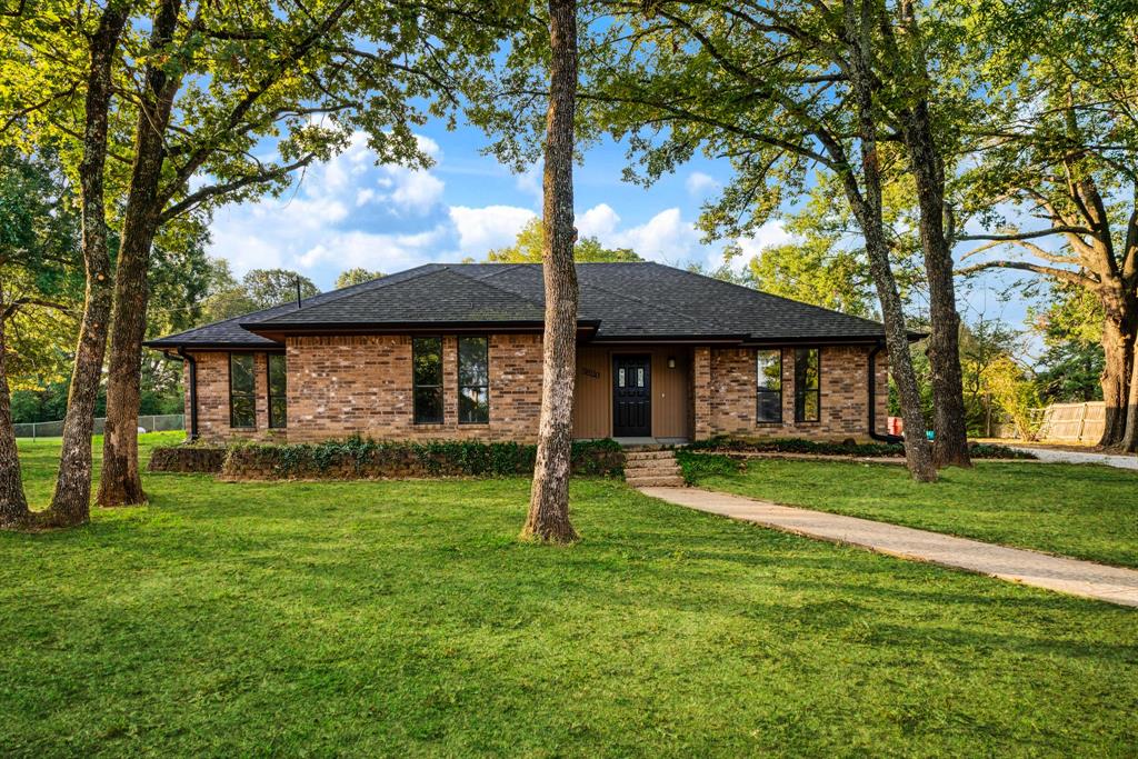 3820 Lakeshore Drive Property Photo 1