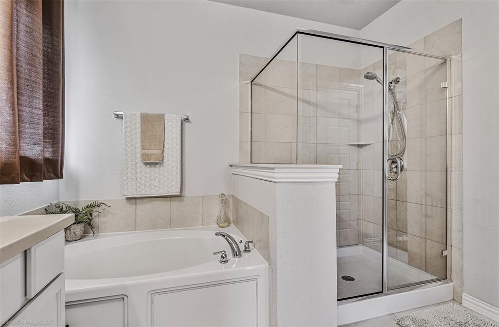 1612 Village Creek Drive Property Photo 16