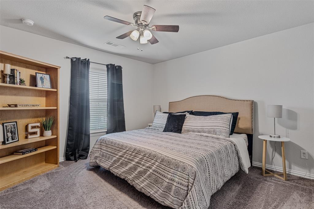 1612 Village Creek Drive Property Photo 26