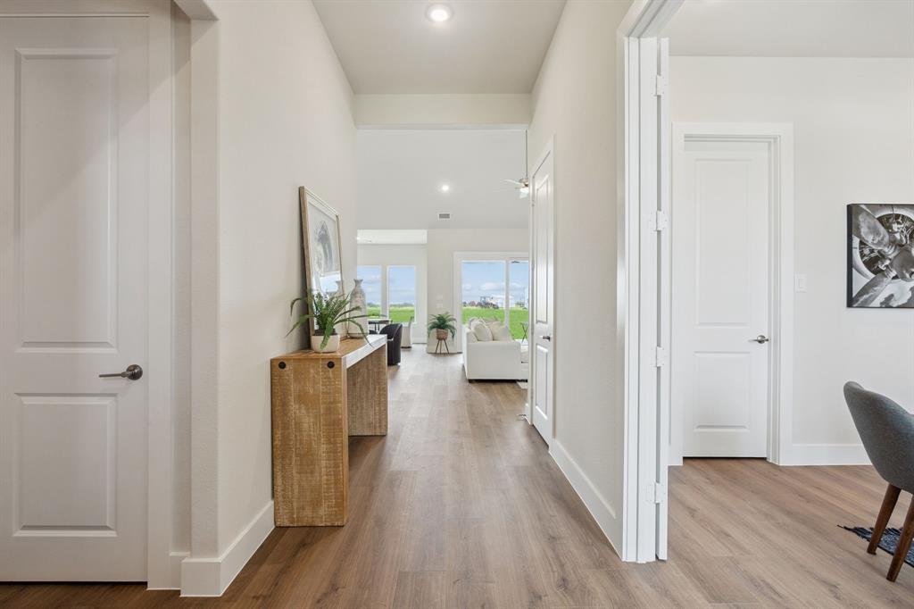 151 Quiet Waters Way Property Photo 3