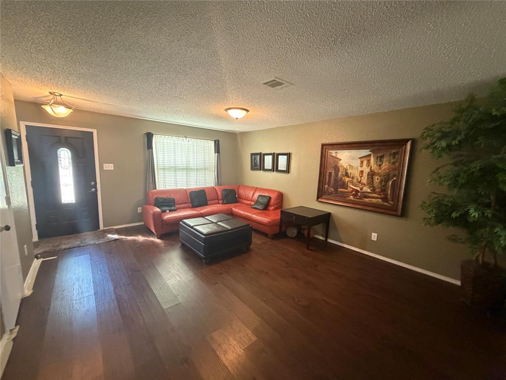 8115 Mossberg Drive Property Photo 5