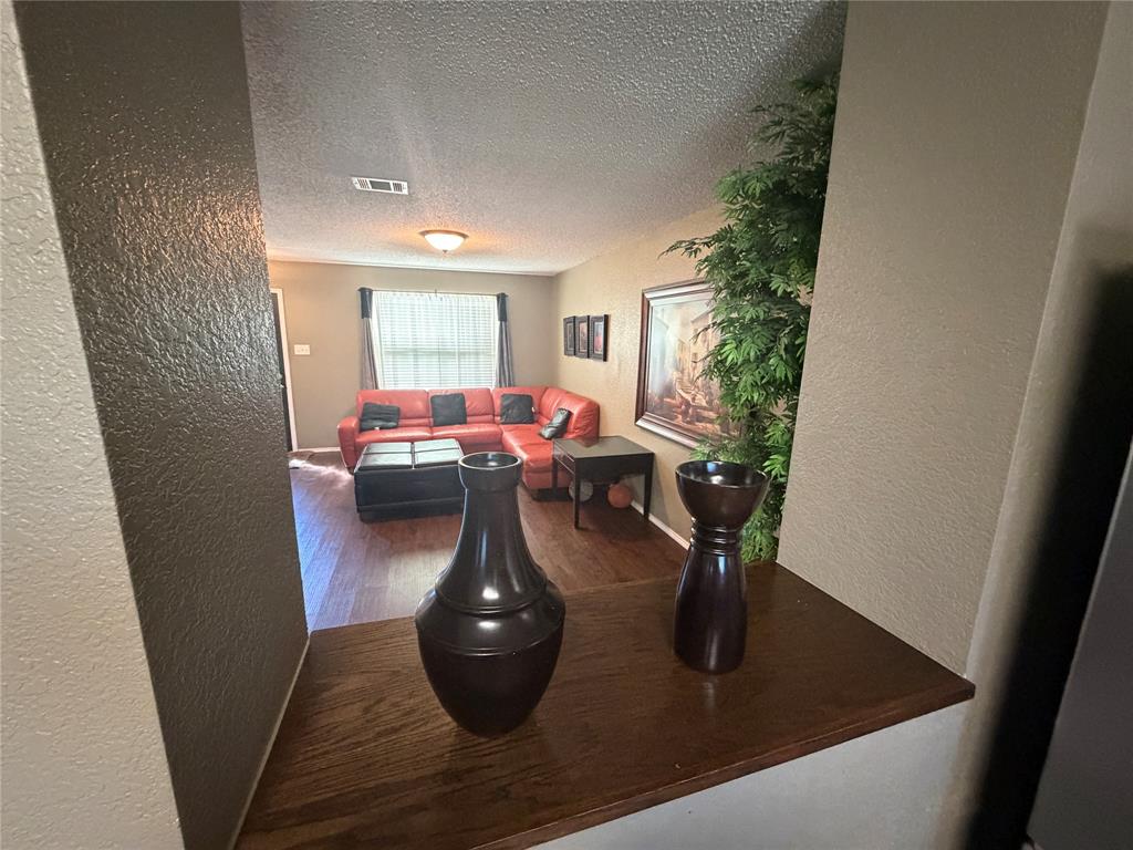 8115 Mossberg Drive Property Photo 6
