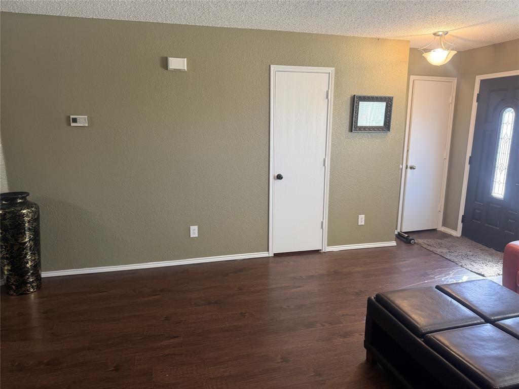 8115 Mossberg Drive Property Photo 12