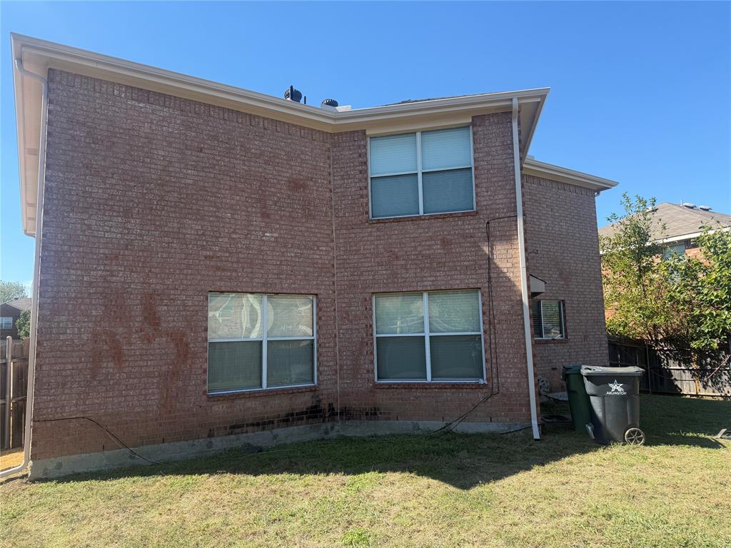 8115 Mossberg Drive Property Photo 16