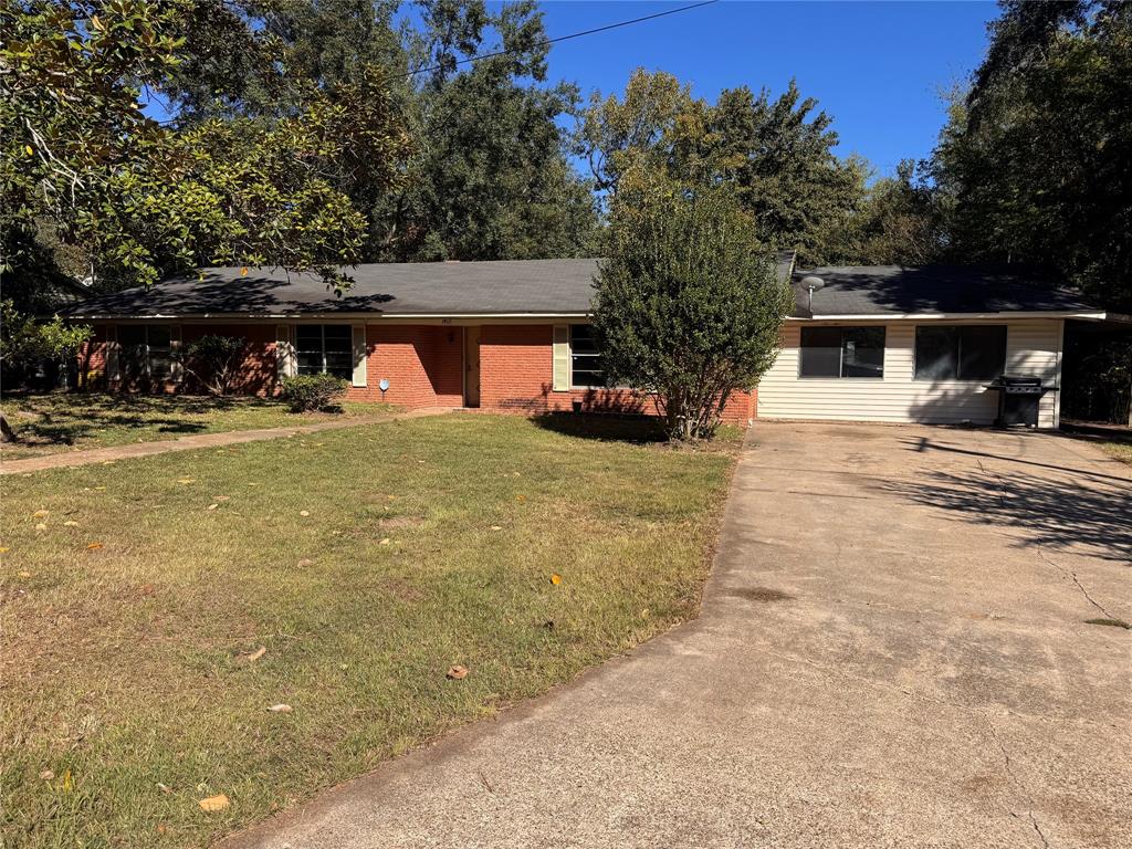 1405 Regina Street Property Photo 1