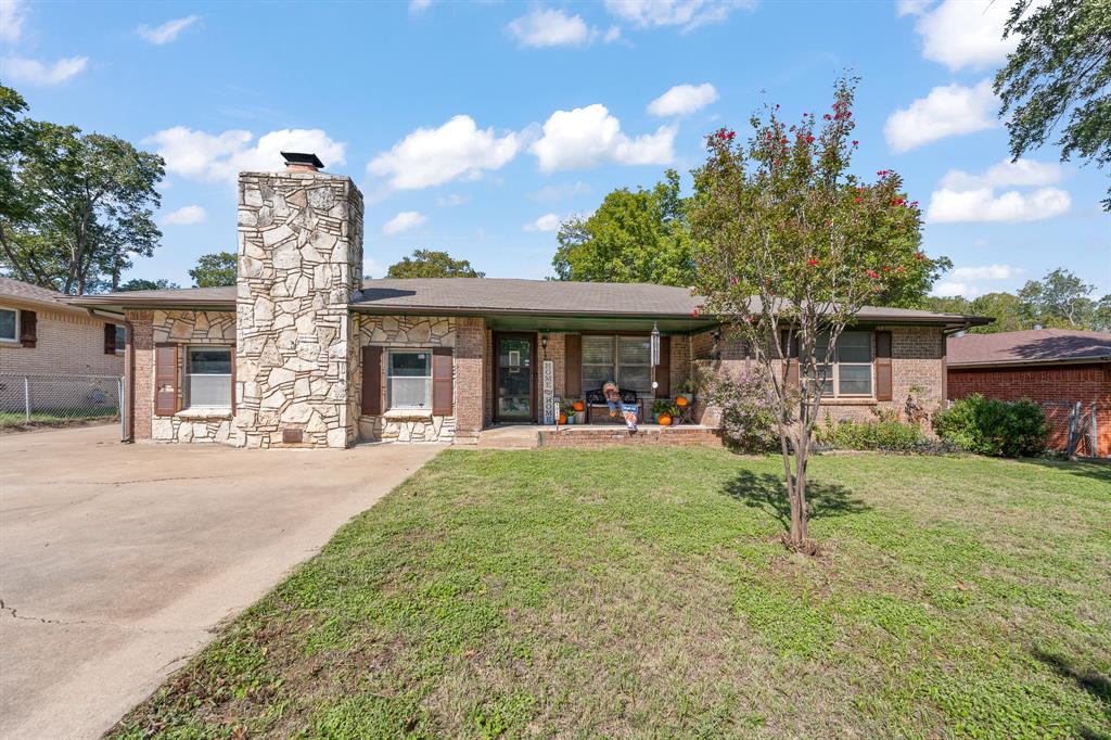 1212 Briarwood Drive Property Photo 1