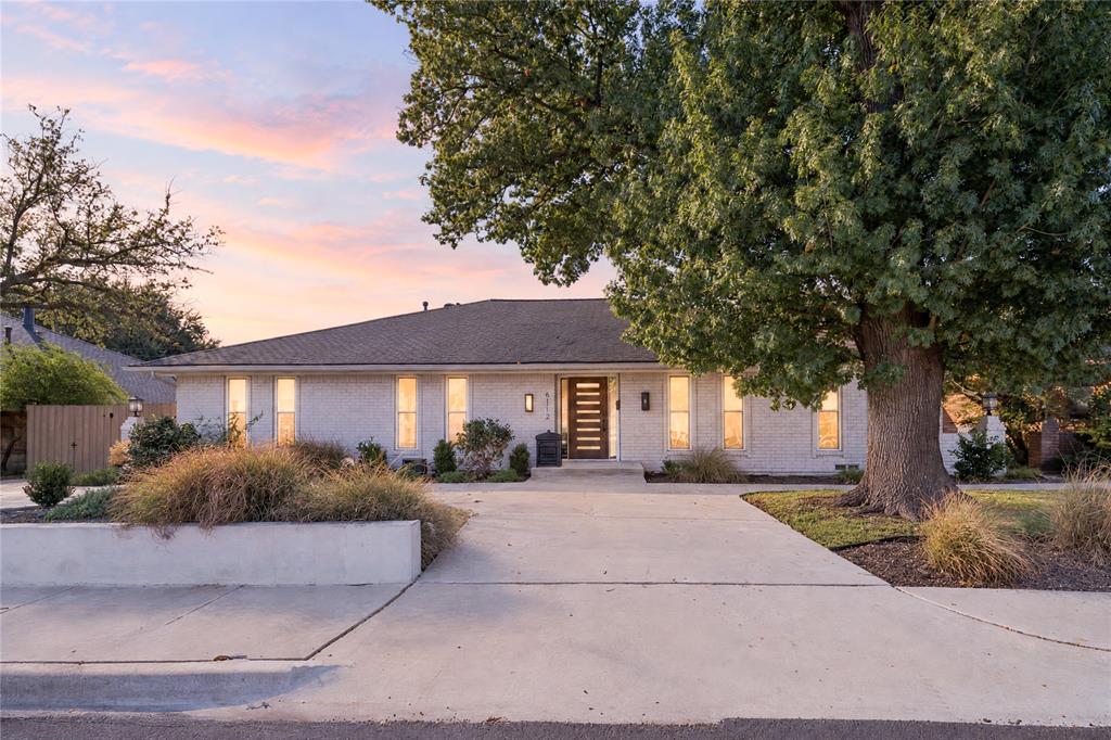 6112 E Lovers Lane Property Photo 1