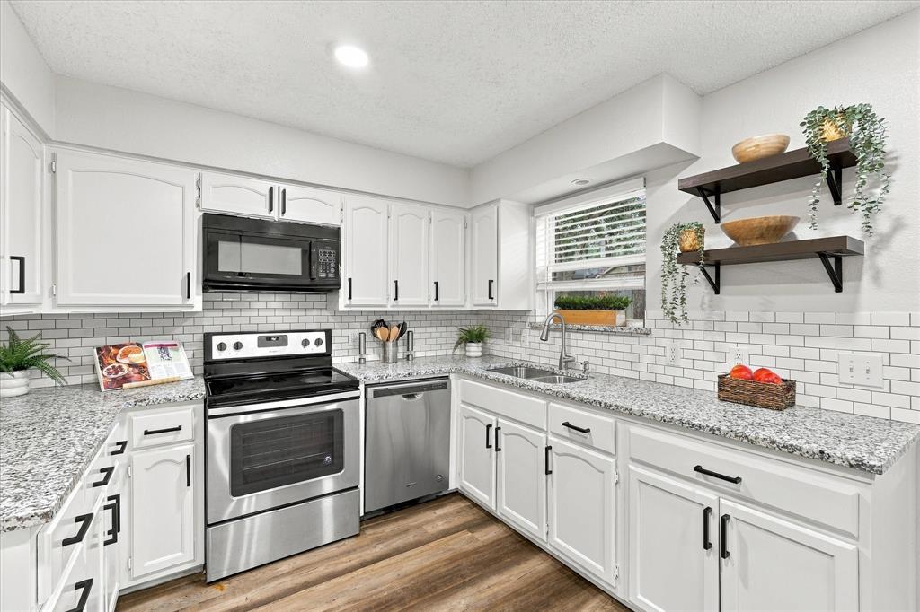 4801 Crest Drive Property Photo 1