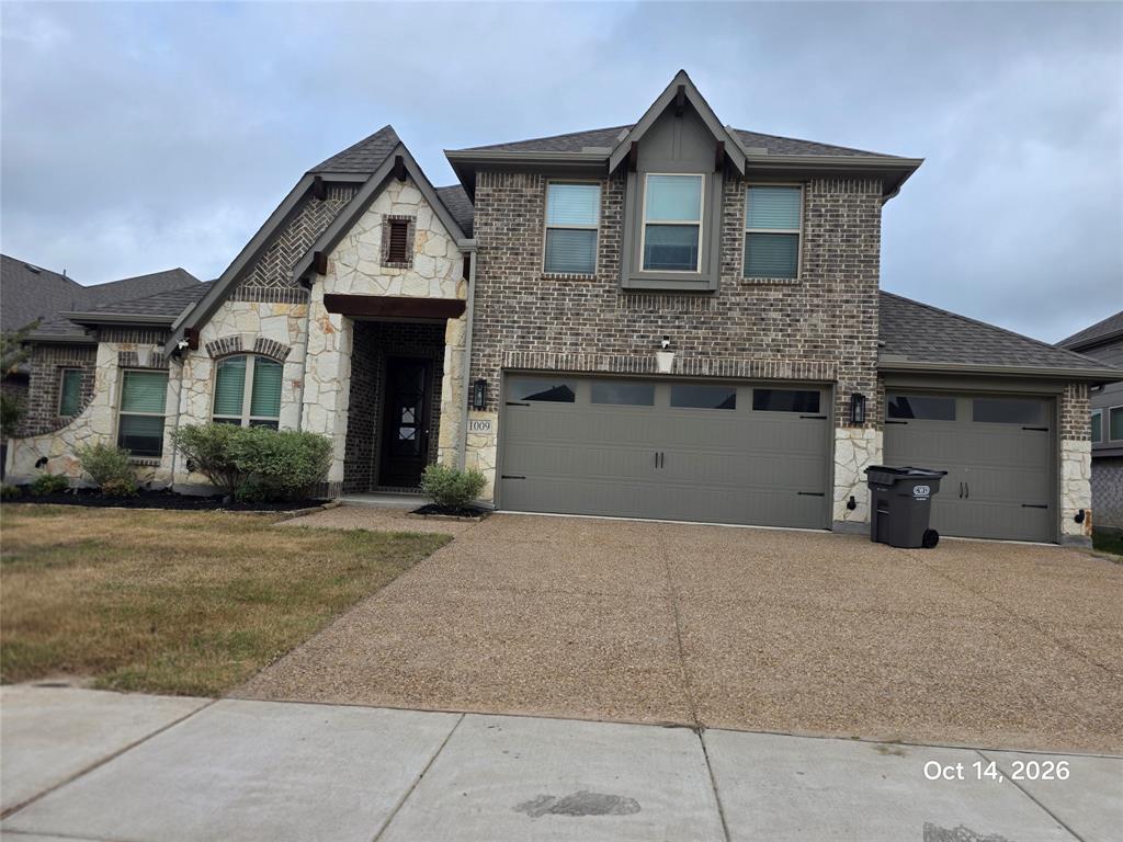 1009 Pecan Glen Drive Property Photo 1