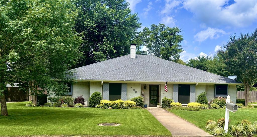 590 39th Street Property Photo 1