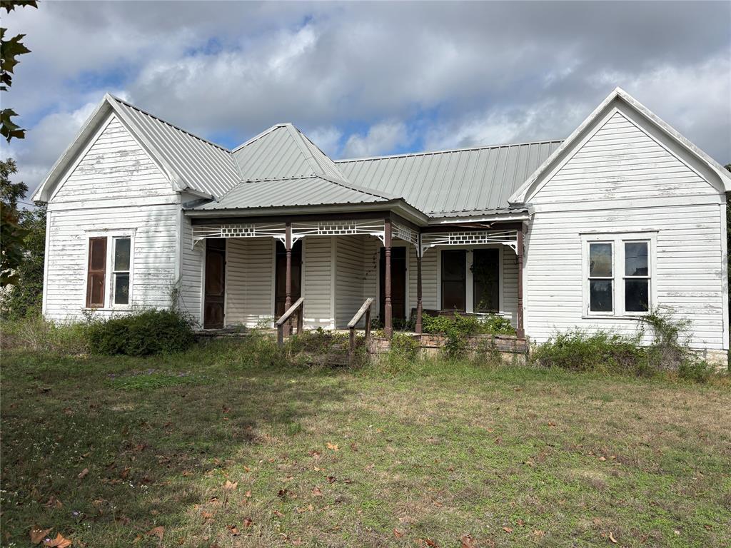 104 E North Street Property Photo 1