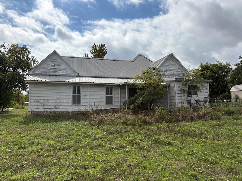 104 A E North Street Property Photo 6