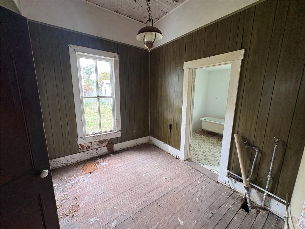 104 A E North Street Property Photo 11
